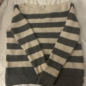 GAP Textured Knit Sweater in Cream and Gray